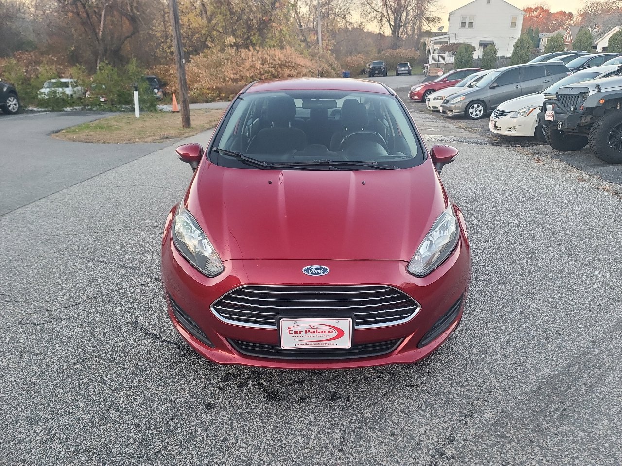 Used 2015 Ford Fiesta SE image 2