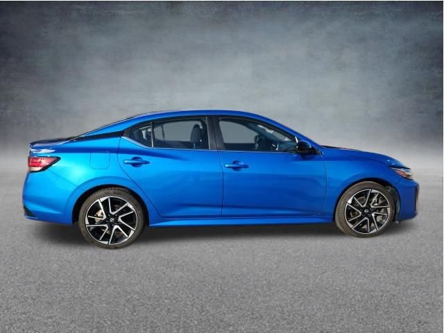 Used 2025 Nissan Sentra SR FWD image 8