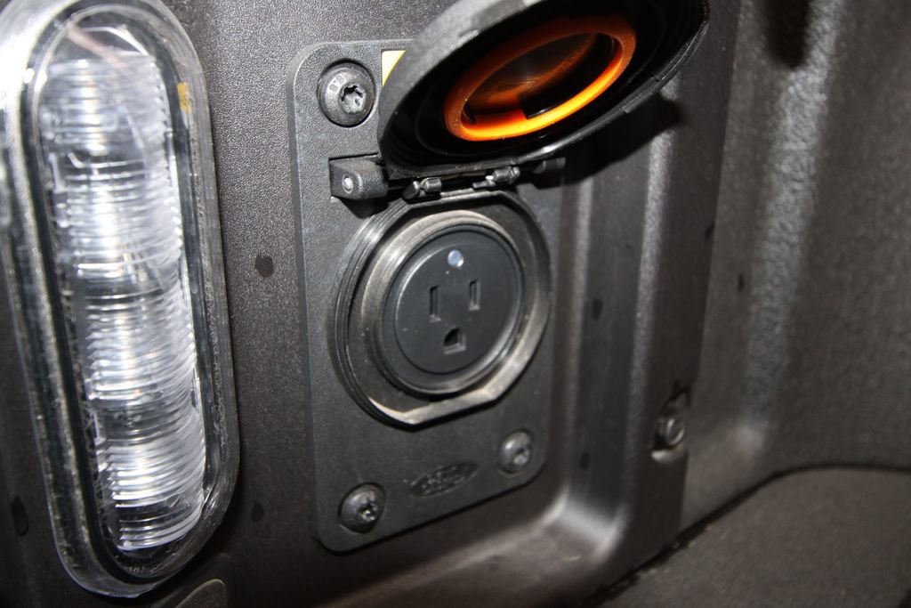 Used 2025 Ford Maverick Lobo AWD/4WD image 39
