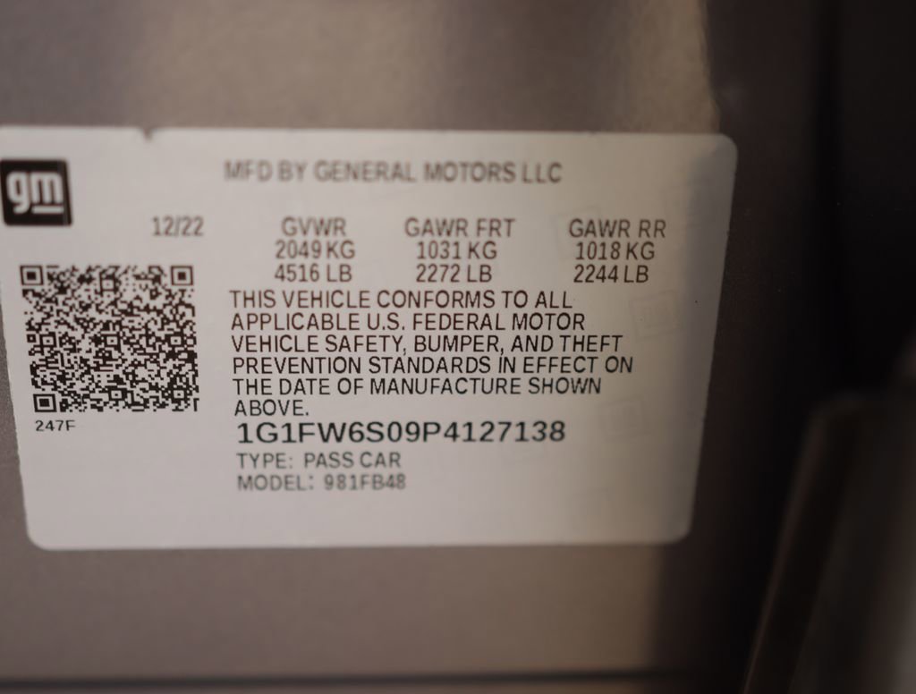 Used 2023 Chevrolet Bolt LT FWD image 35