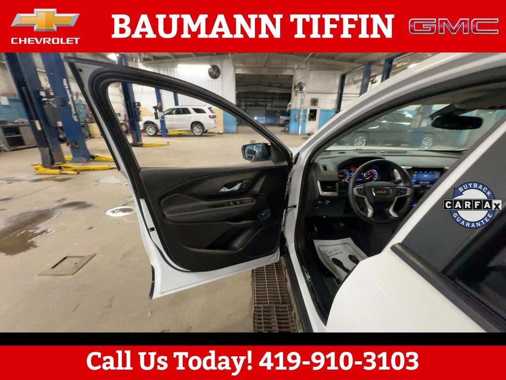 Used 2023 GMC Terrain SLE w/ Driver Convenience Package FWD image 5