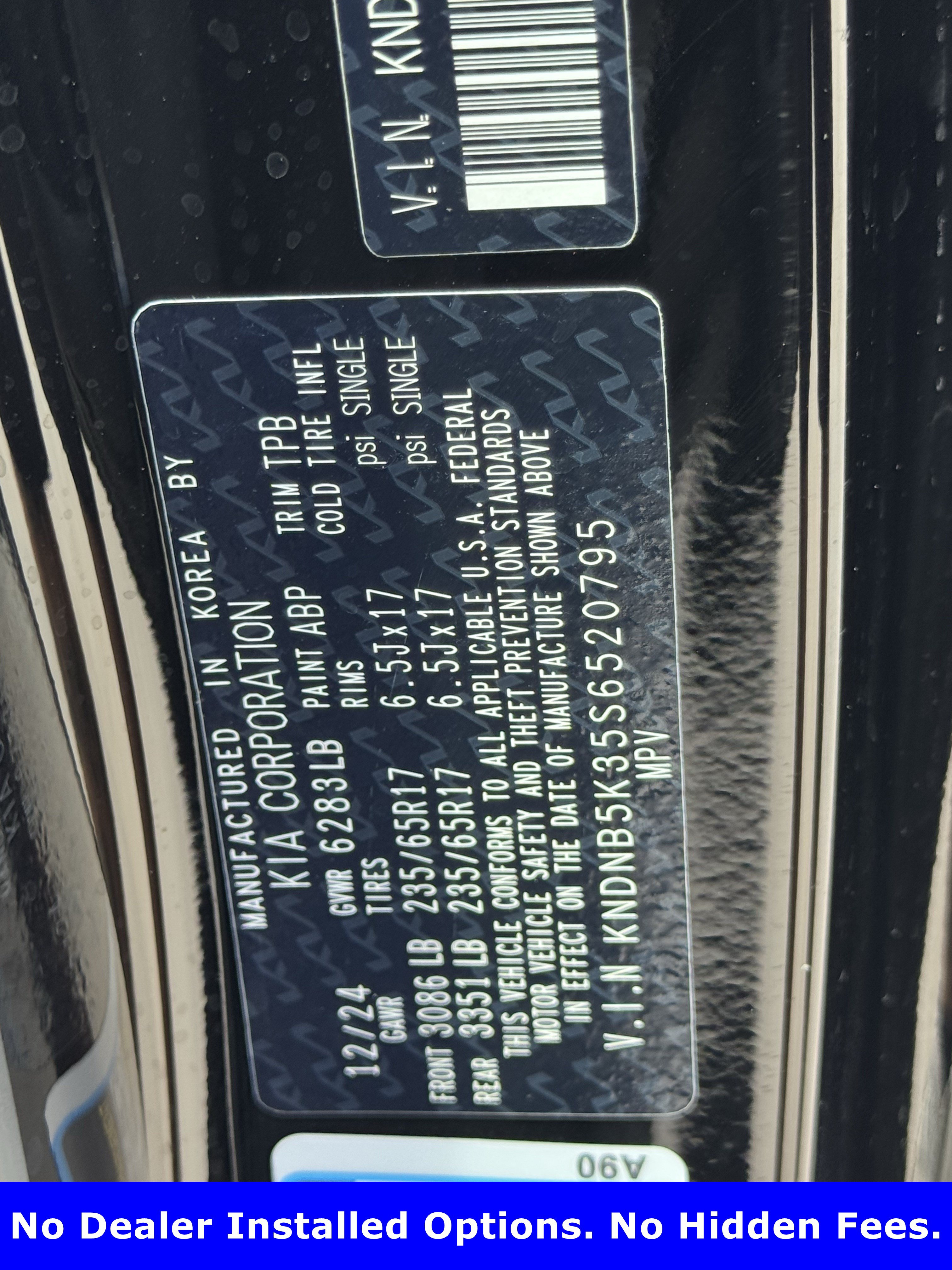 Used 2025 Kia Carnival FWD image 29
