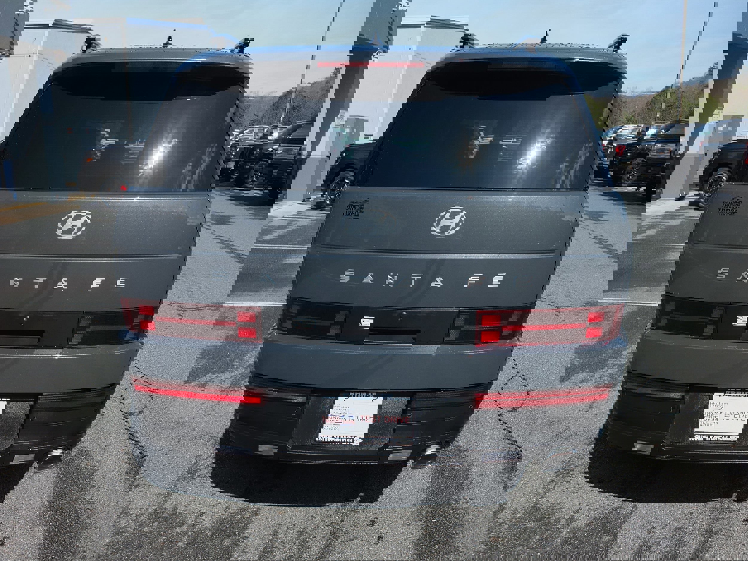 Used 2025 Hyundai Santa Fe SEL image 4