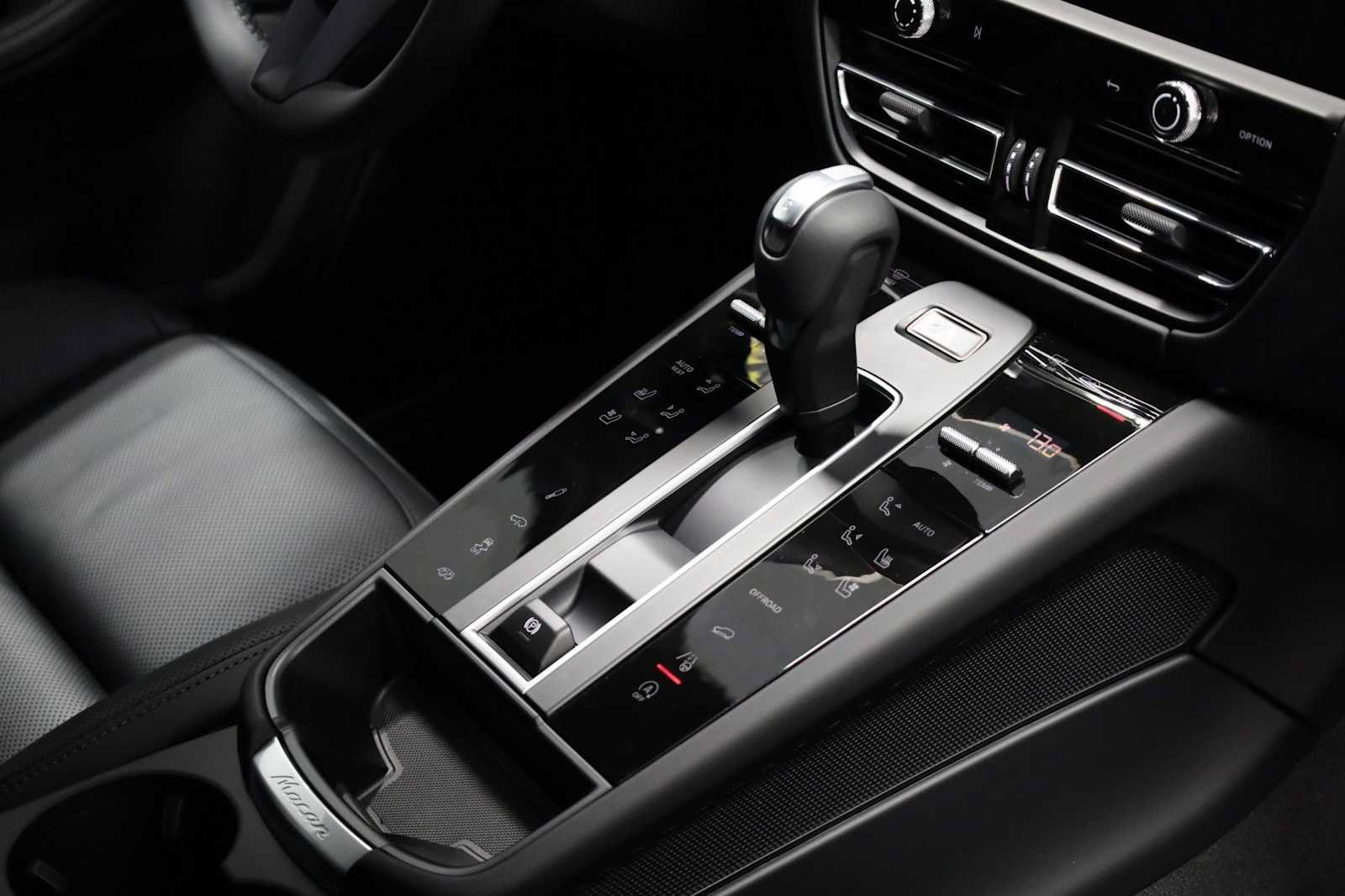 New 2026 Porsche Macan S AWD/4WD image 21