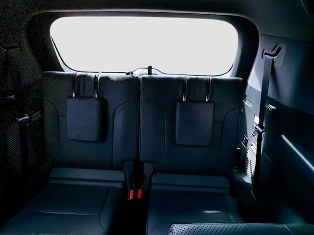 Used 2022 Lexus LX 600 4WD w/ Accessory Package (Z1) image 22