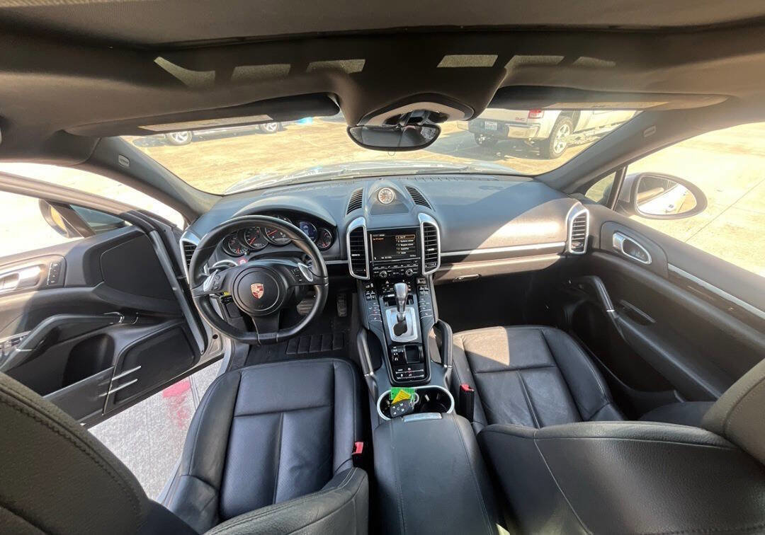 Used 2012 Porsche Cayenne image 20