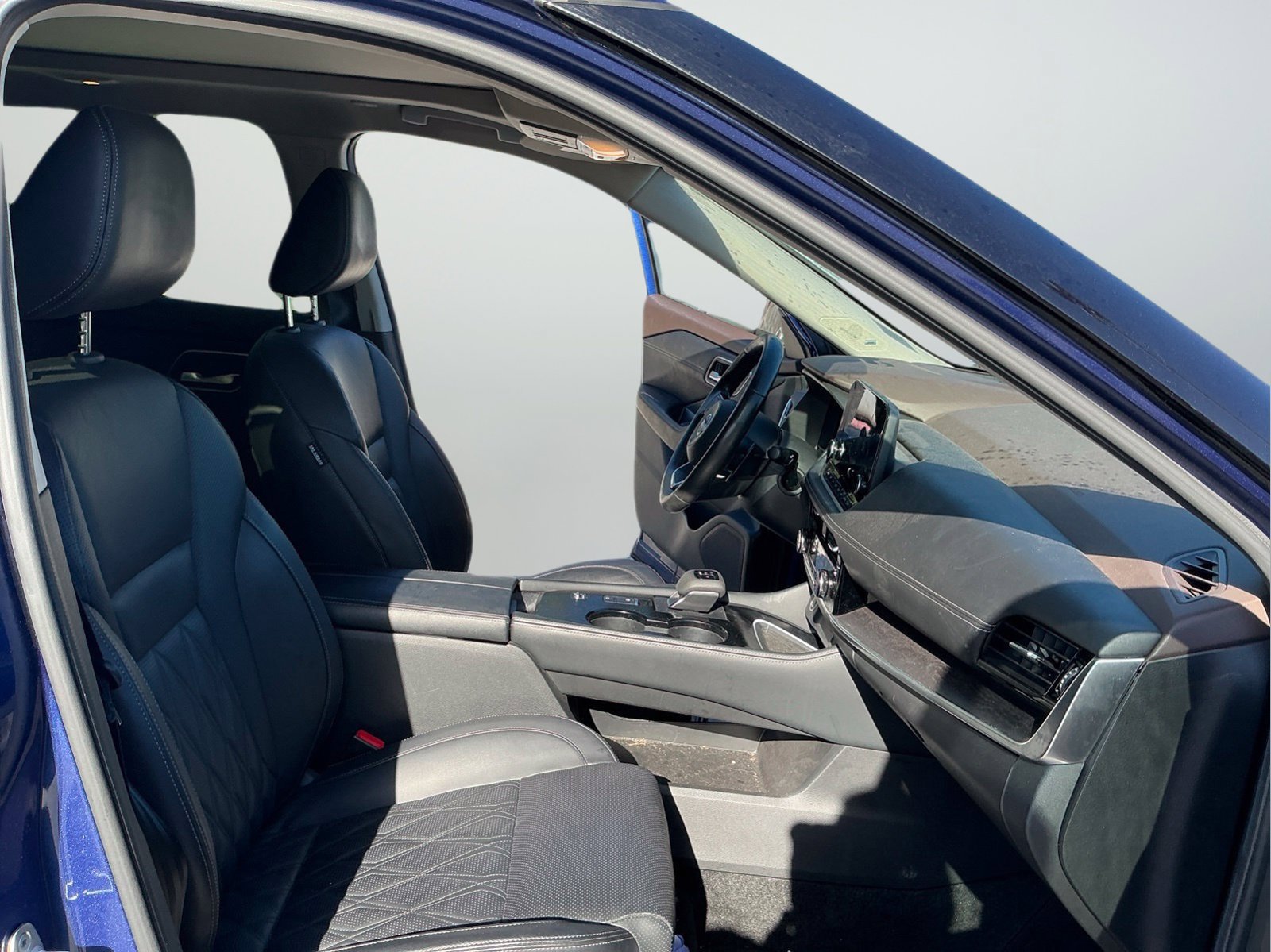 Used 2023 Nissan Rogue Platinum w/ Platinum Premium Package FWD image 14