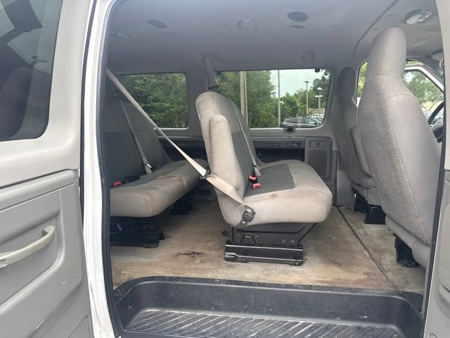 Used 2014 Ford E-350 and Econoline 350 XLT RWD image 15