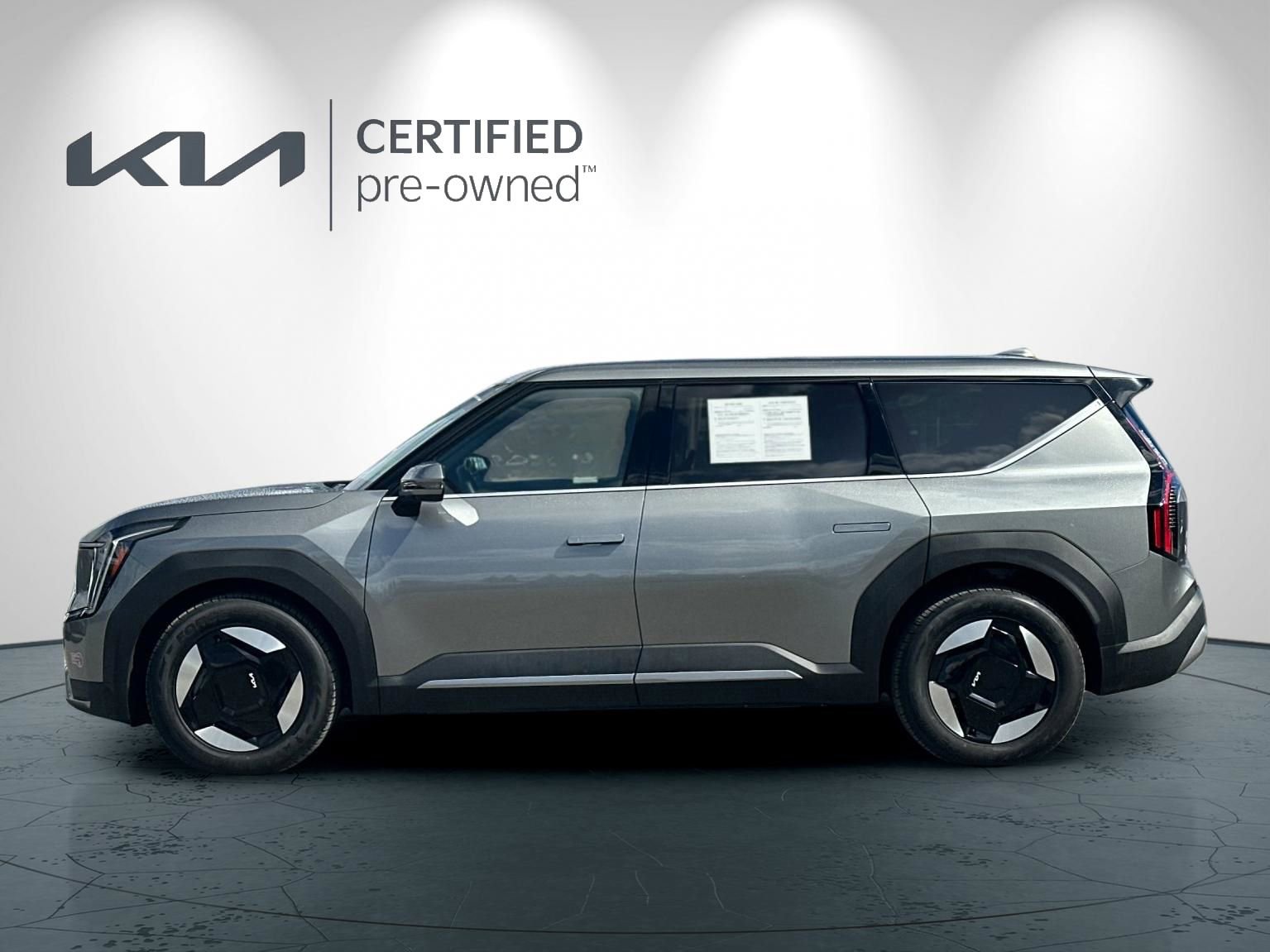 Certified 2024 Kia EV9 Light Long Range image 7