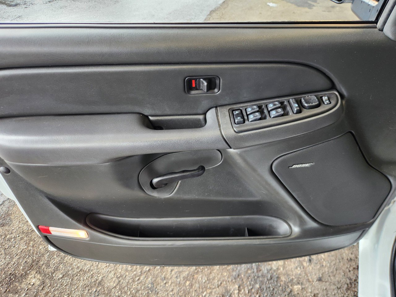 Used 2006 Chevrolet Silverado 1500 LT w/ Onstar Plus Package RWD image 10