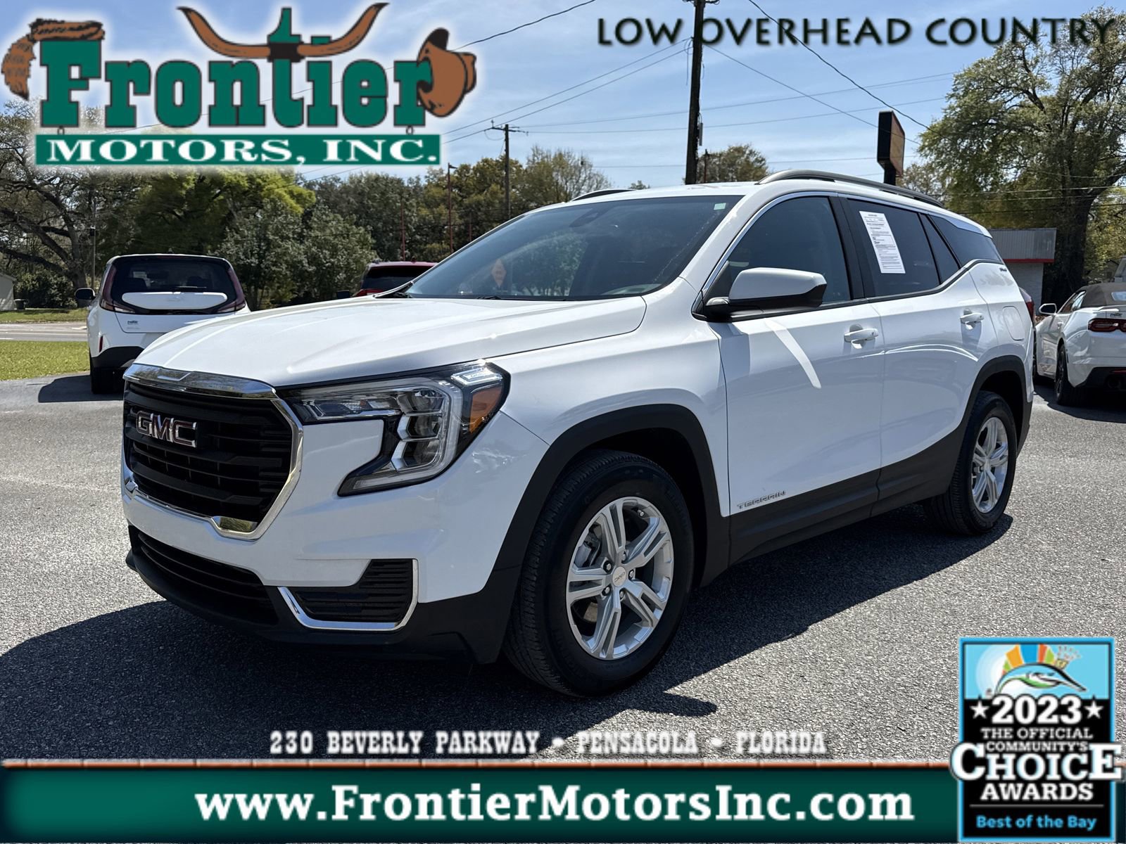 Used 2024 GMC Terrain SLE w/ Driver Convenience Package FWD image 1