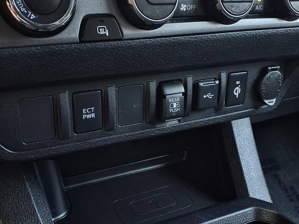 Certified 2023 Toyota Tacoma TRD Off-Road AWD/4WD image 12