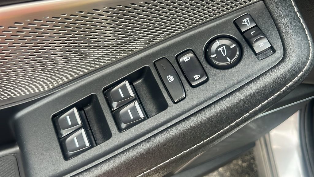 Used 2023 Acura MDX SH-AWD w/ Technology Package image 12