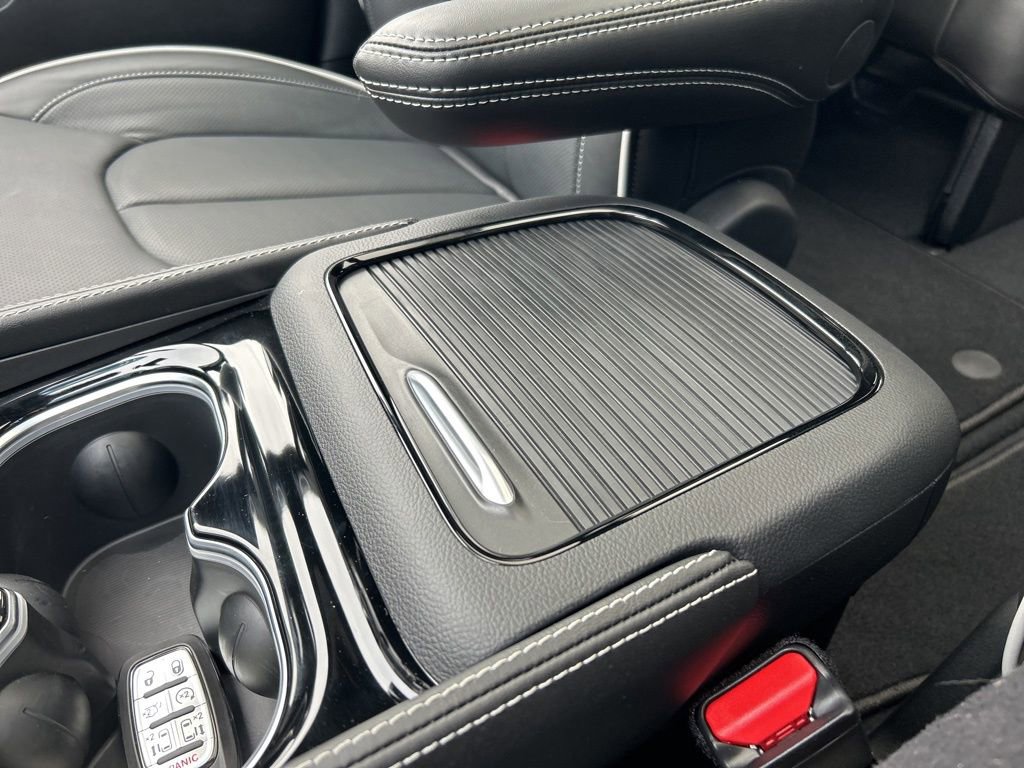 New 2026 Chrysler Pacifica Limited w/ S Appearance Package FWD image 48