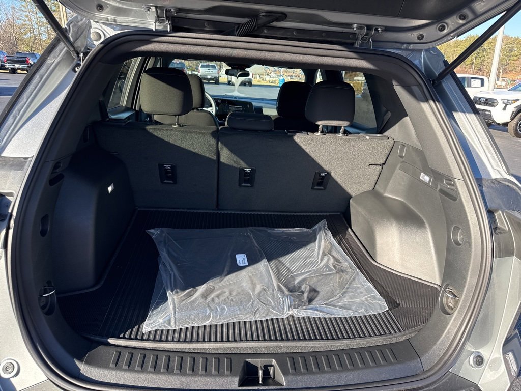 New 2026 Chevrolet Equinox LT w/ LPO, Floor Liner Package image 14