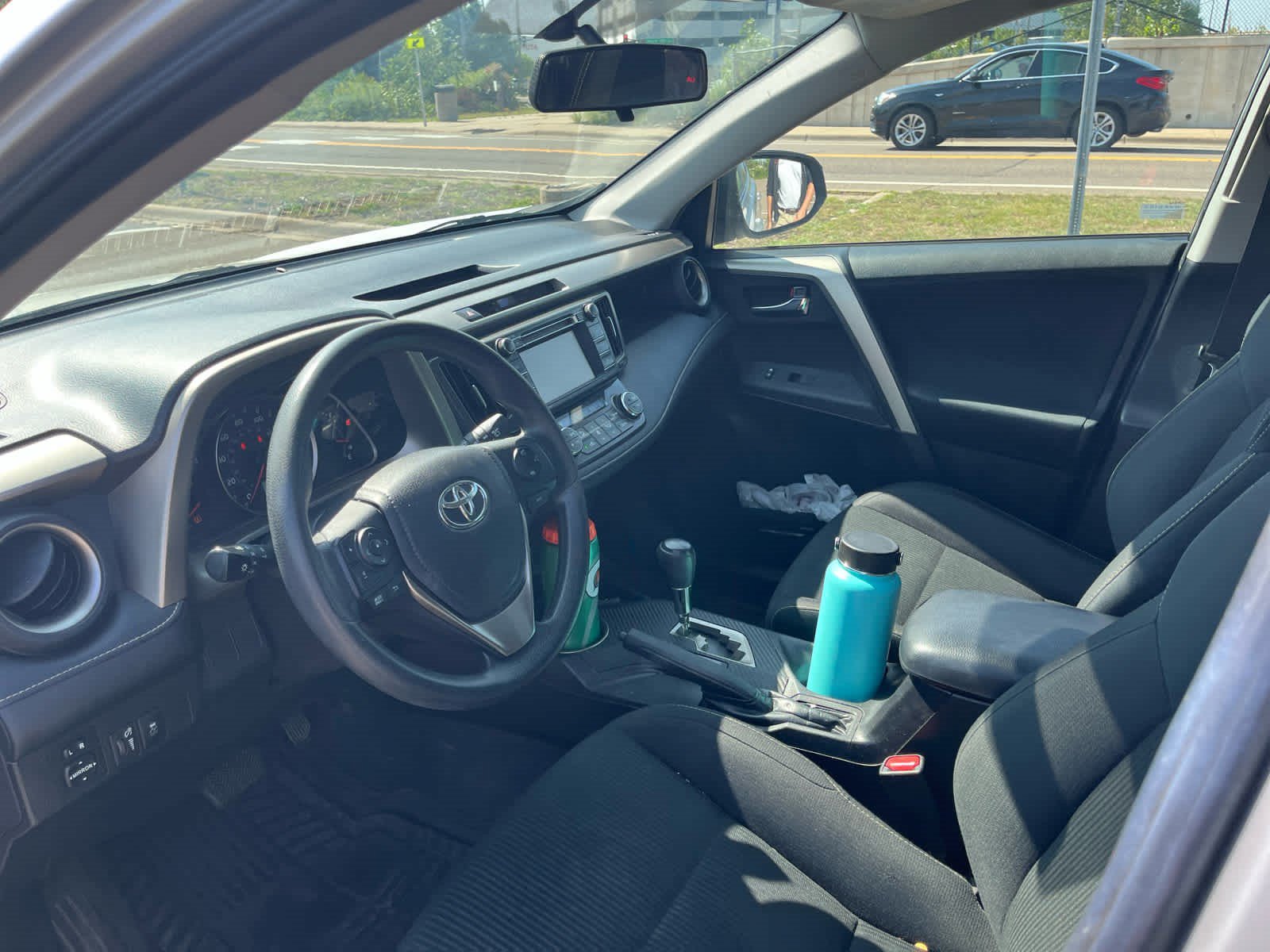 Used 2015 Toyota RAV4 XLE FWD image 9