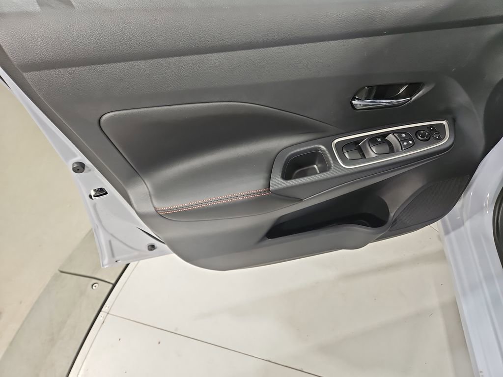 New 2025 Nissan Versa SR w/ Trunk Package image 10