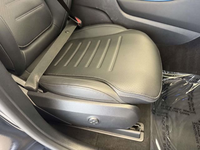 Used 2025 Mercedes-Benz GLC 300 4MATIC image 15