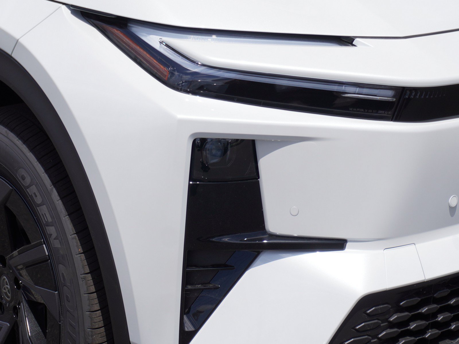 New 2026 Toyota C-HR AWD/4WD image 3