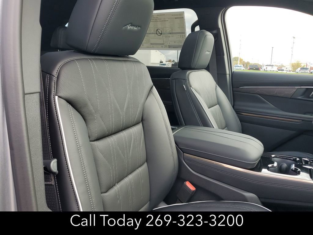 New 2026 Buick Enclave Avenir w/ Super Cruise Package image 31