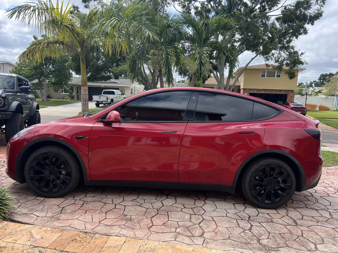 Used 2022 Tesla Model Y Long Range image 4