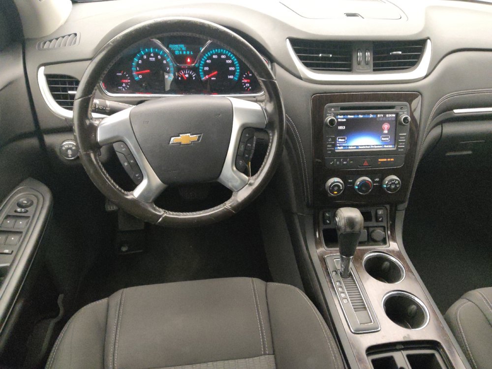 Used 2017 Chevrolet Traverse LT w/ Style and Technology Package FWD image 22