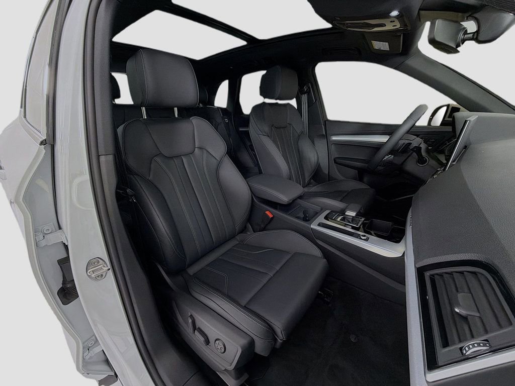 Certified 2025 Audi Q5 2.0T Premium image 28