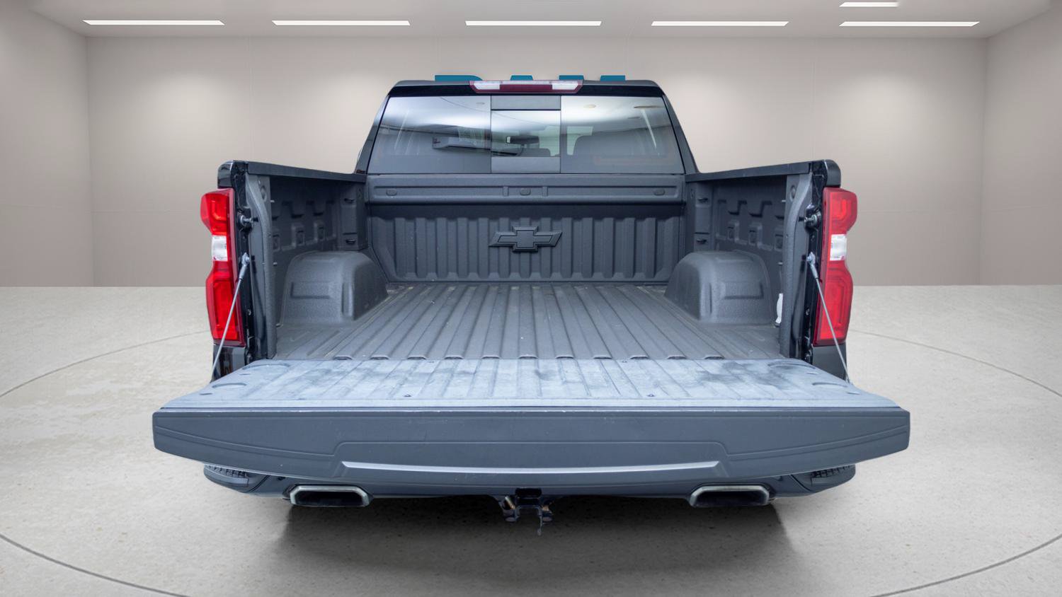 Used 2019 Chevrolet Silverado 1500 RST AWD/4WD image 30
