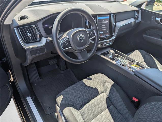 Used 2024 Volvo XC60 B5 Core w/ Protection Package Premier AWD/4WD image 10