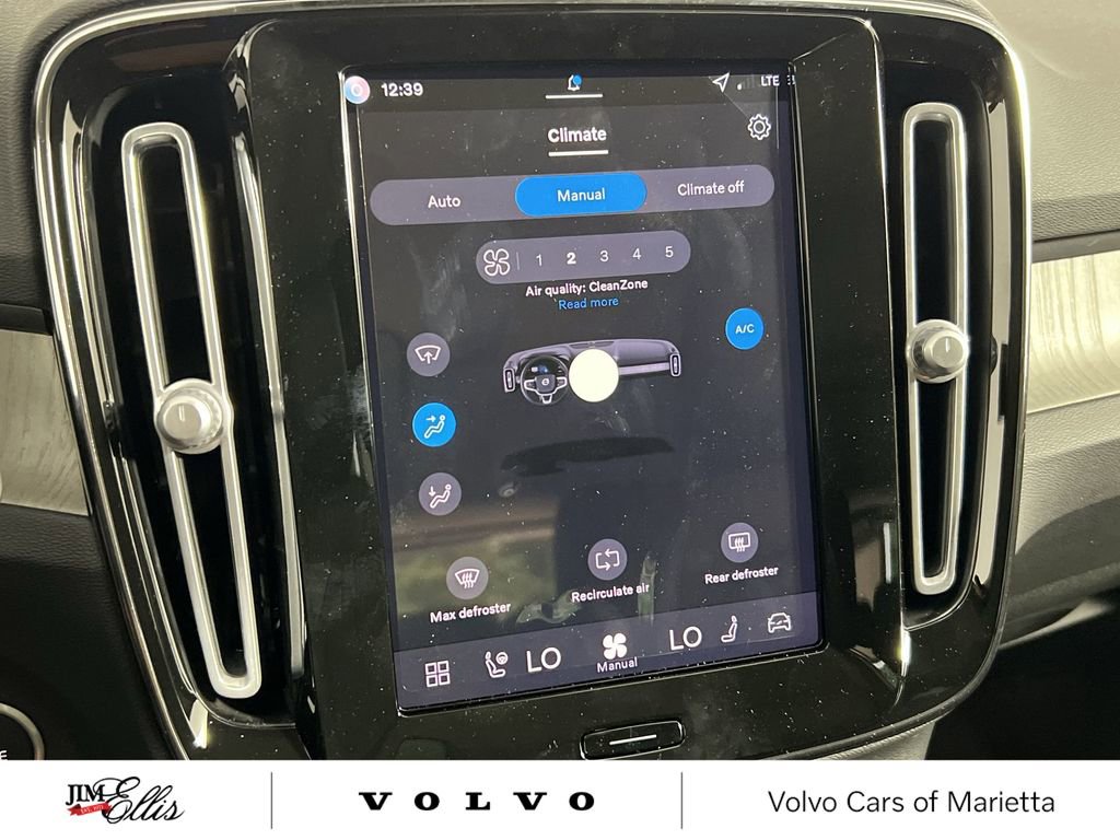 New 2026 Volvo XC40 B5 Core w/ Climate Package image 15