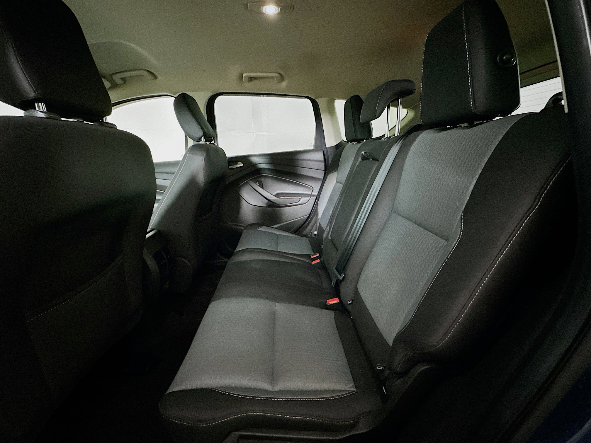 Used 2018 Ford Escape SE w/ SE Sync 3 Package image 26