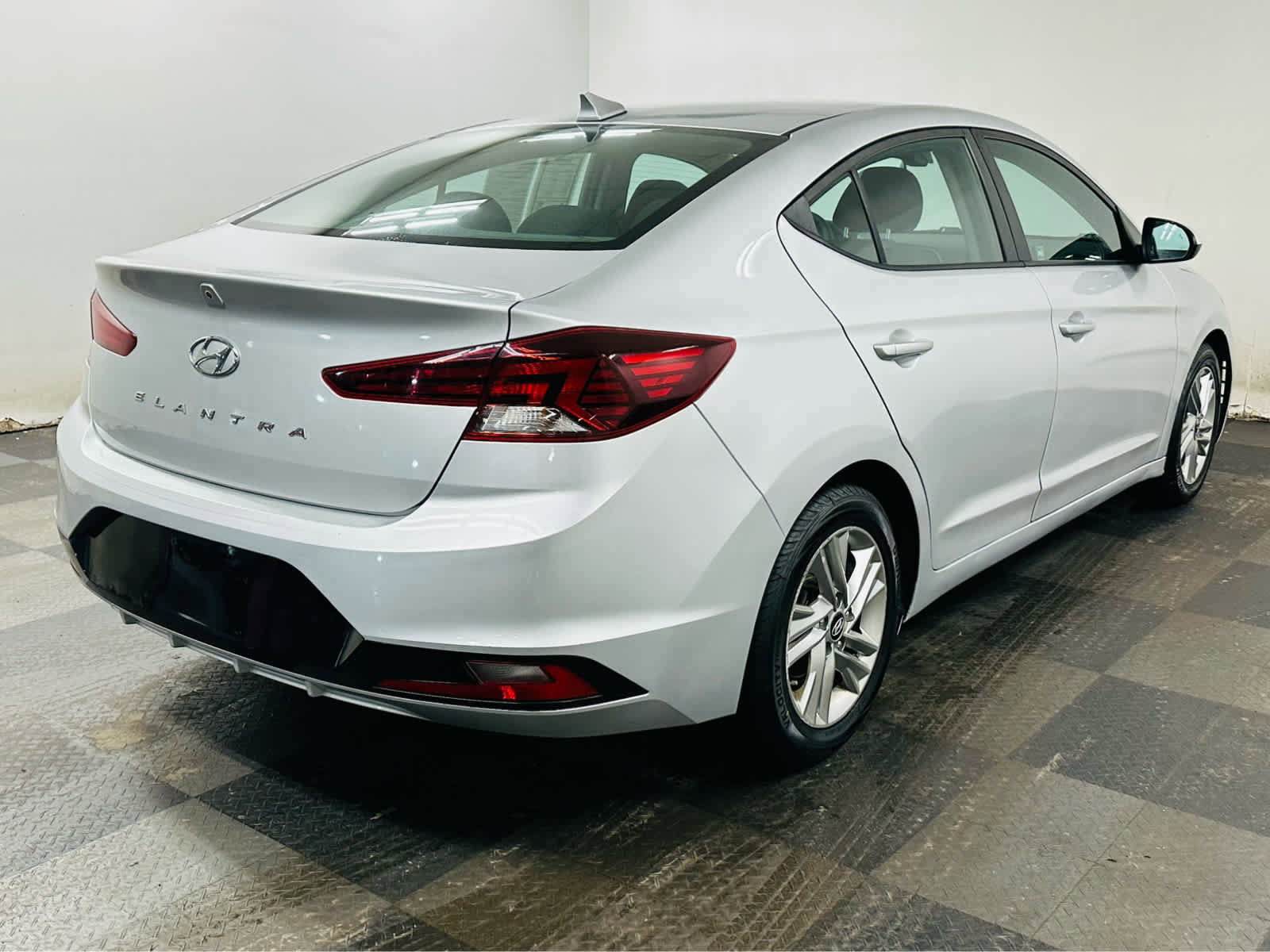 Used 2019 Hyundai Elantra SEL w/ Cargo Package FWD image 6