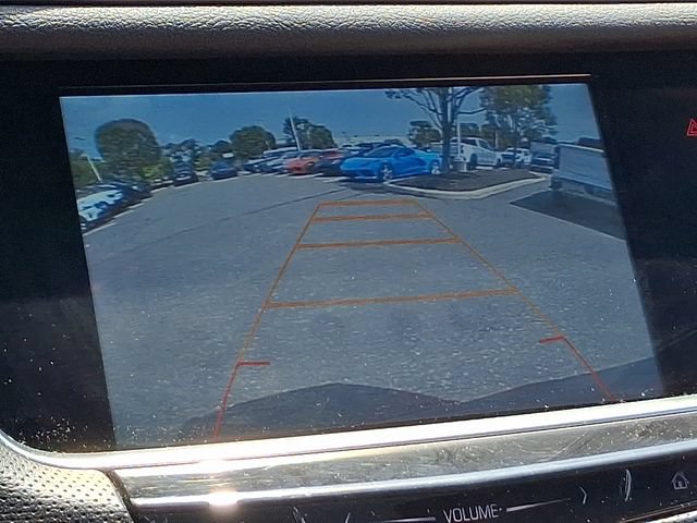Used 2017 Cadillac XT5 Premium Luxury w/ Driver Assist Package FWD image 10