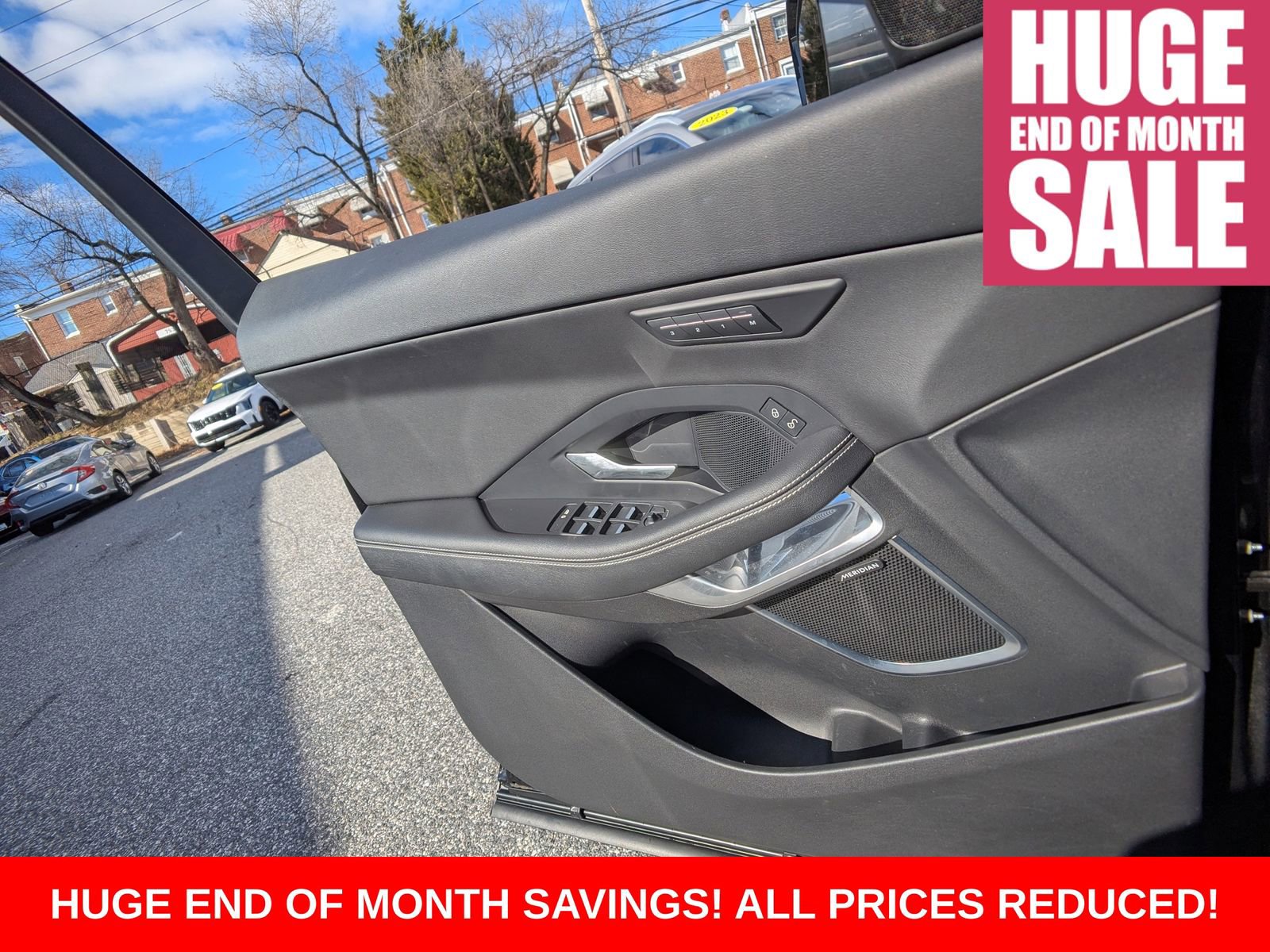 Used 2019 Jaguar E-PACE R-Dynamic SE image 32