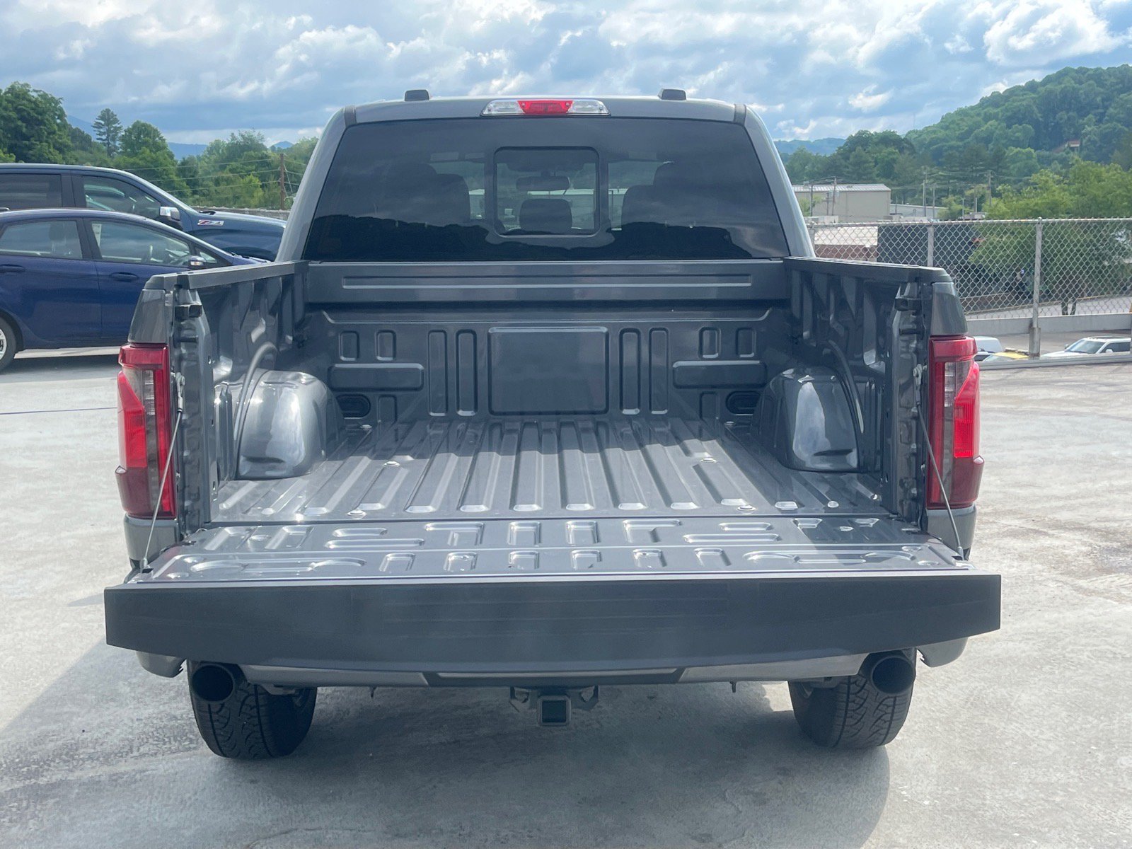 New 2026 Ford F150 XLT w/ Equipment Group 302A MID AWD/4WD image 4