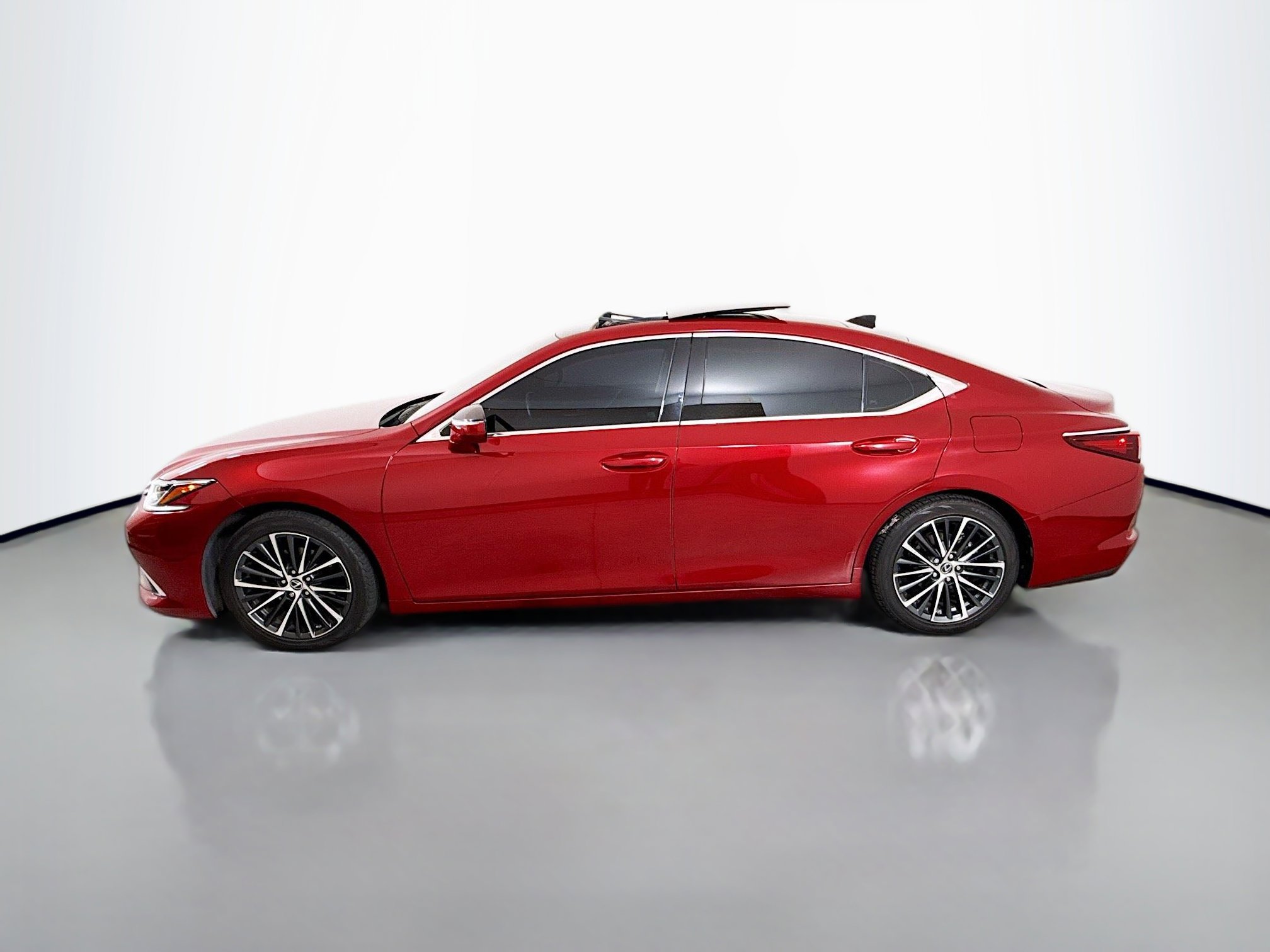 Used 2022 Lexus ES 350 w/ Premium Package FWD image 4