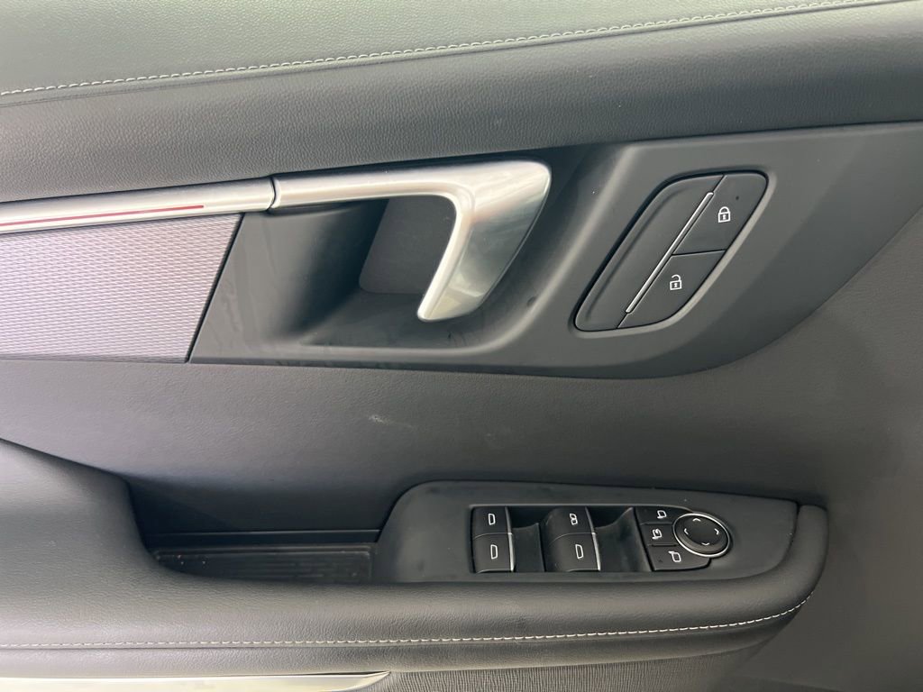 Used 2025 Buick Enclave Sport Touring FWD image 20