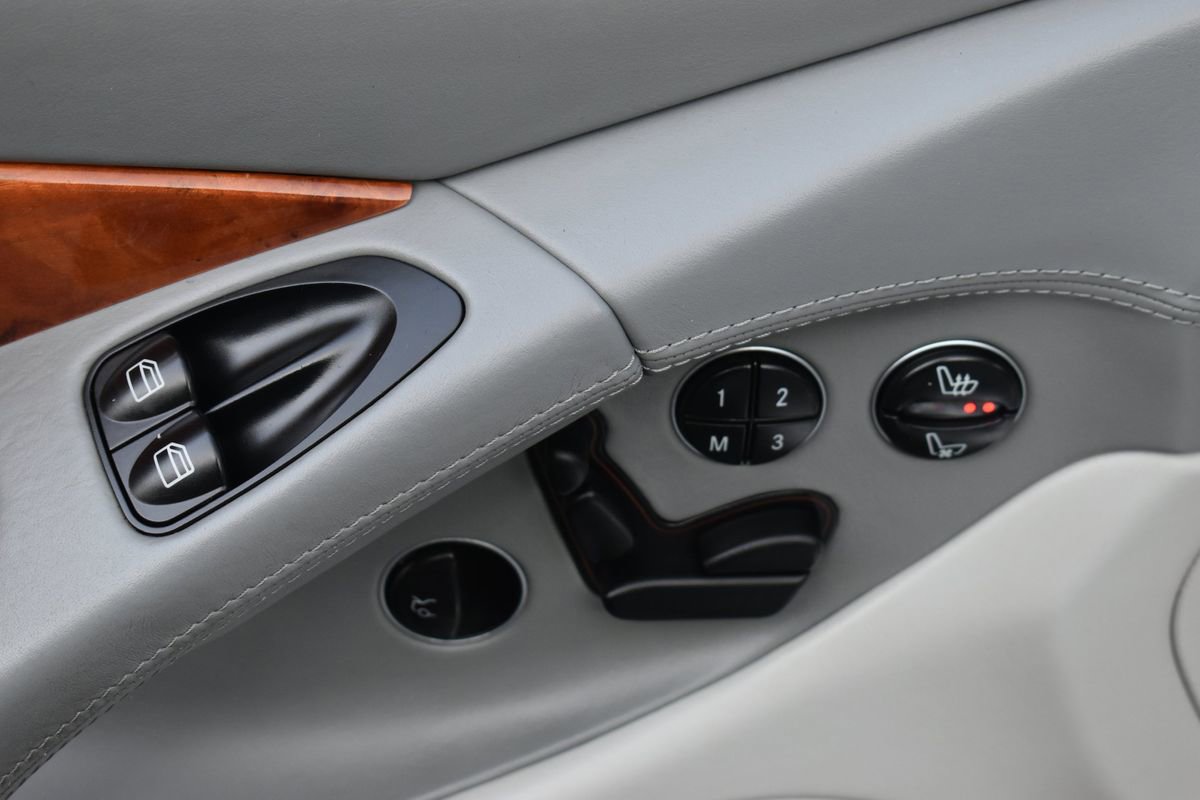 Used 2005 Mercedes-Benz SL 600 image 43