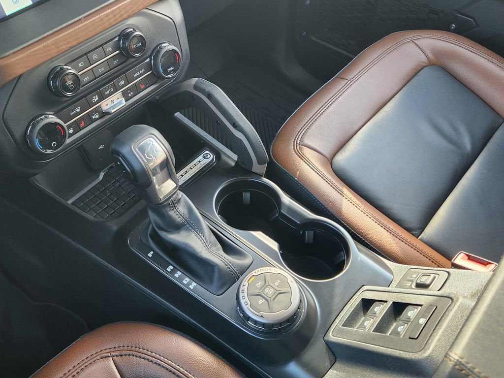 Used 2024 Ford Bronco Outer Banks image 28