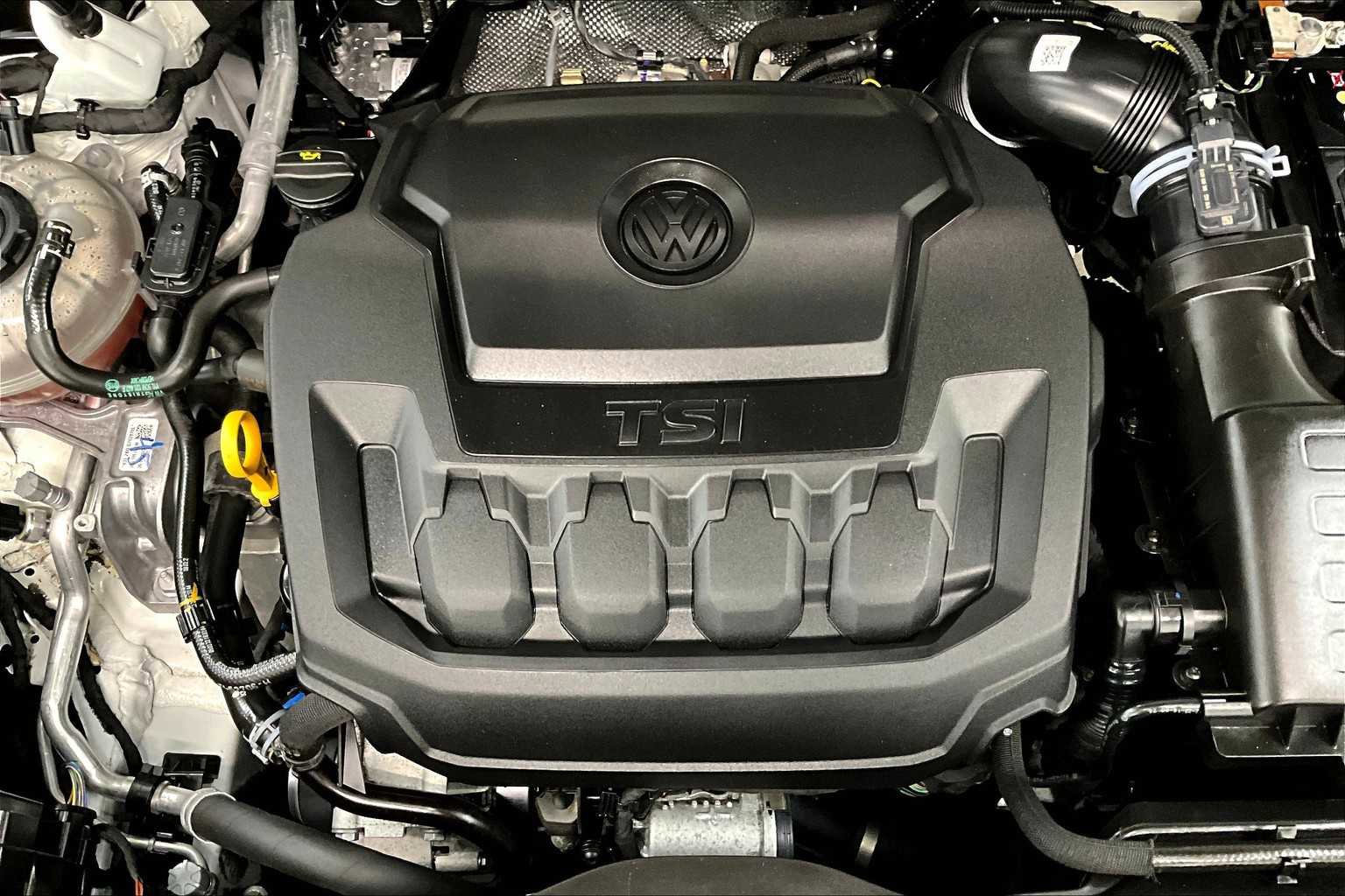 Used 2022 Volkswagen Tiguan S image 32