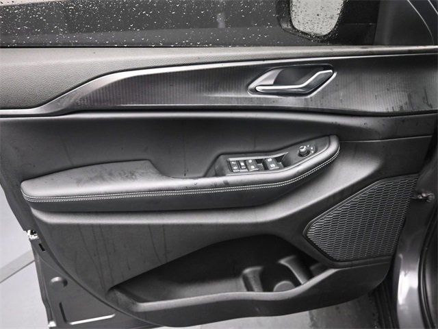 New 2025 Jeep Grand Cherokee Laredo X w/ Luxury Tech Group I image 12