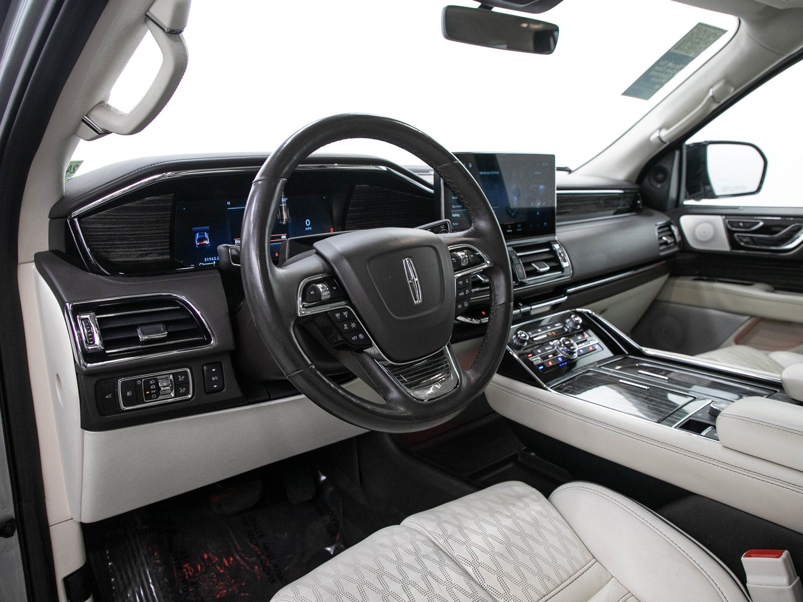 Used 2022 Lincoln Navigator L Black Label AWD/4WD image 28