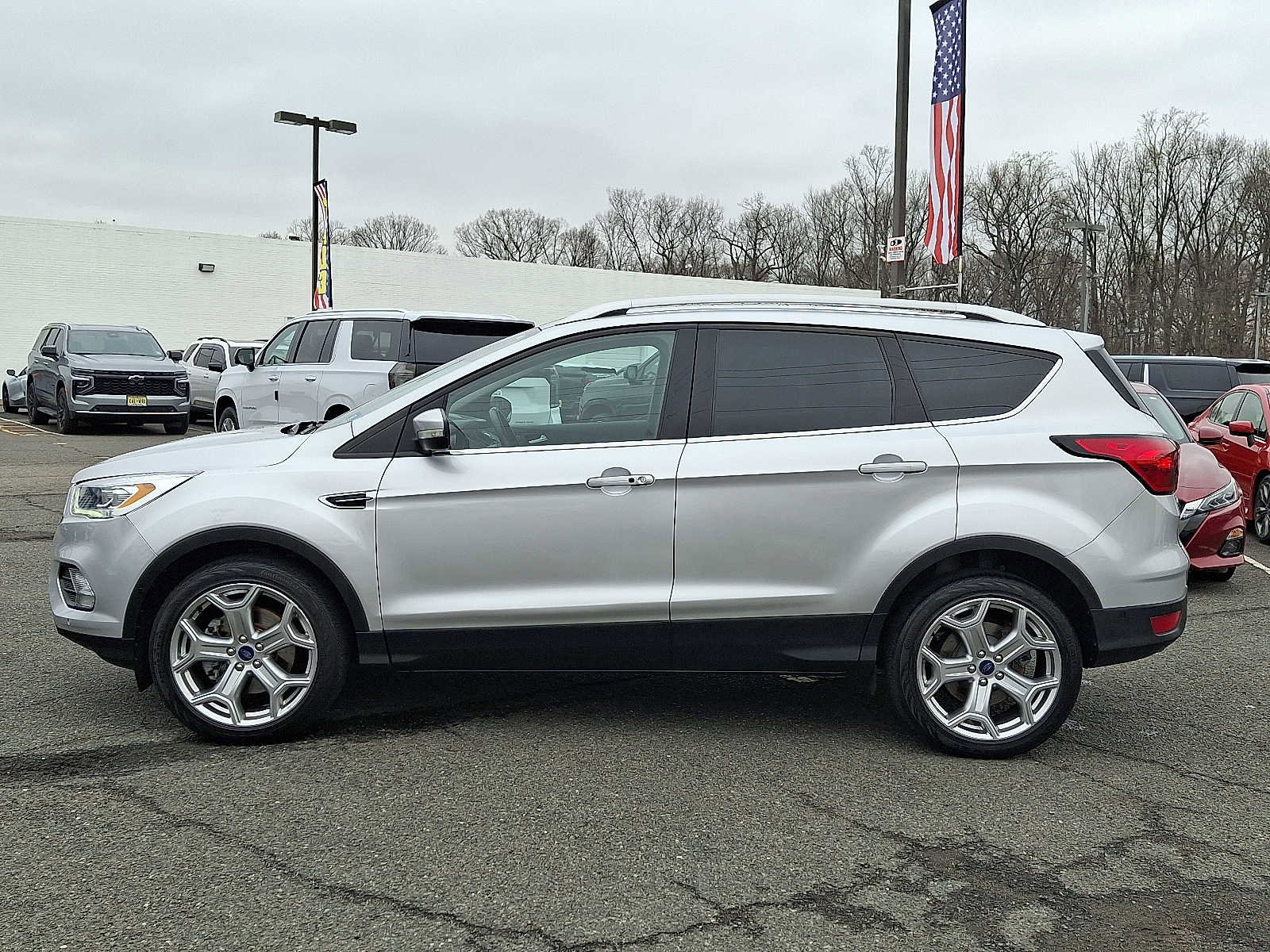 Used 2019 Ford Escape Titanium image 4