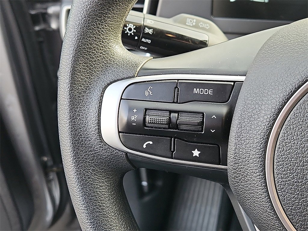 Certified 2025 Kia Sportage LX image 21
