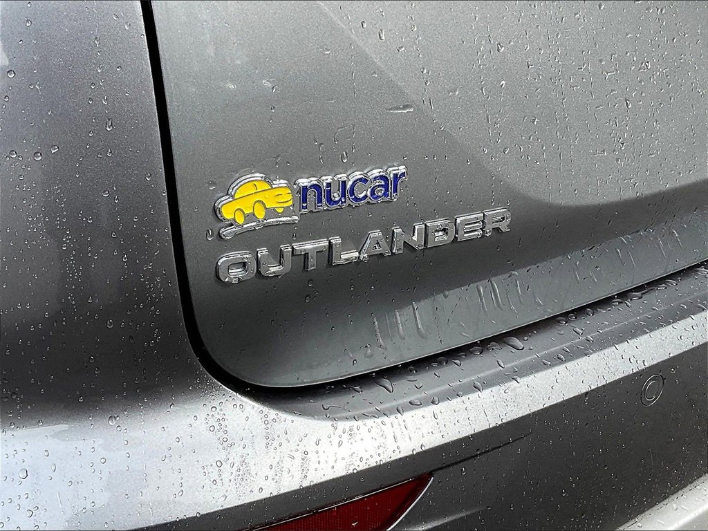 Used 2024 Mitsubishi Outlander SE image 30