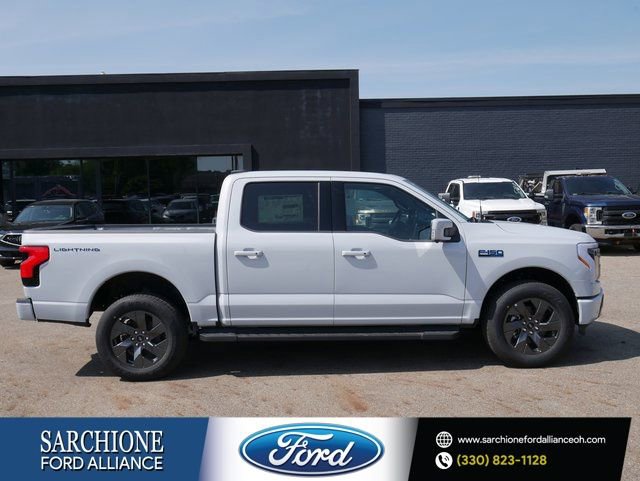 New 2025 Ford F150 Lightning Lariat