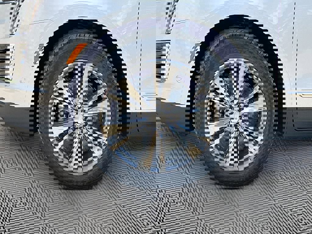 New 2026 Cadillac XT5 Premium Luxury image 10