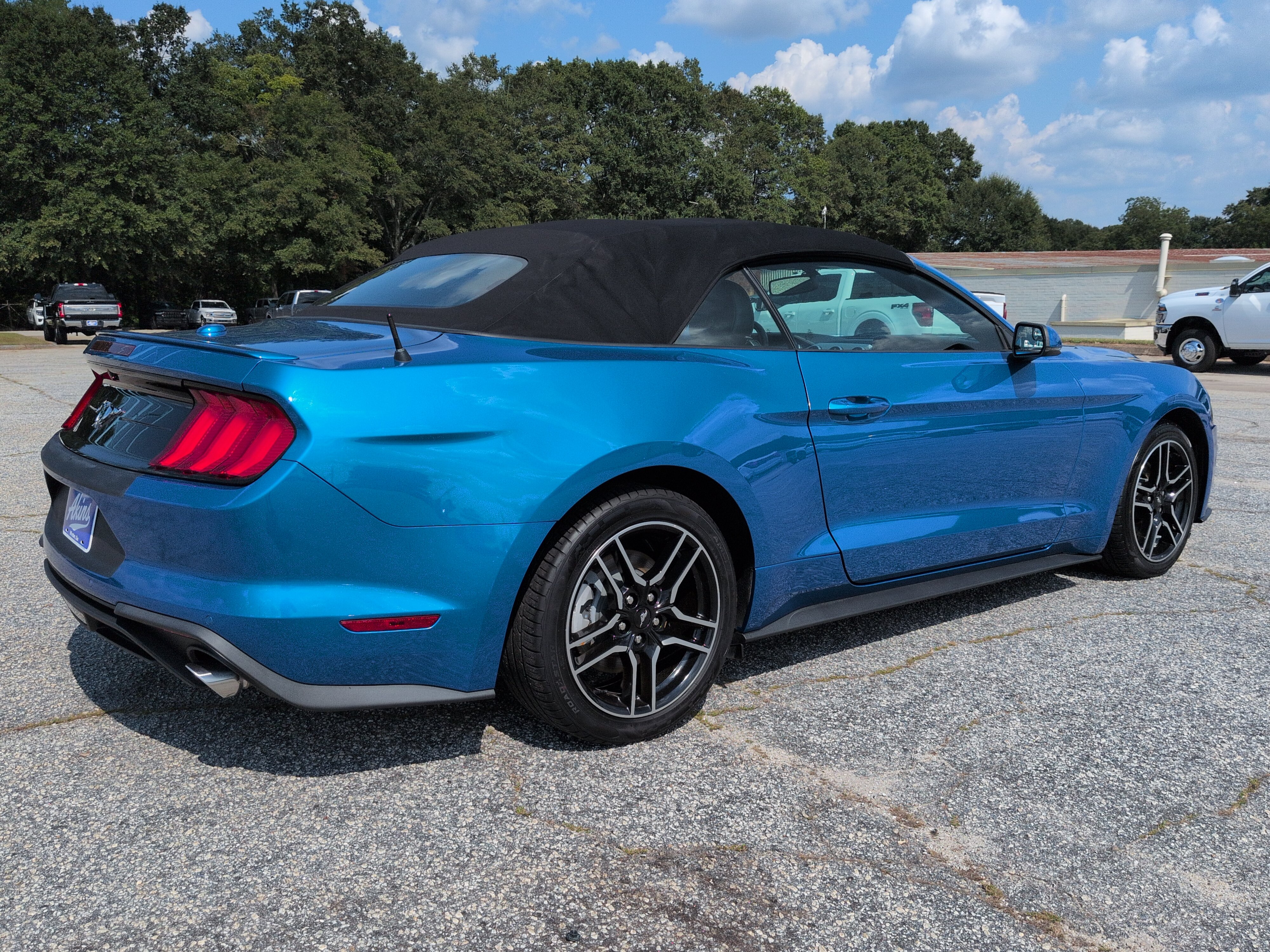 Certified 2020 Ford Mustang Premium RWD image 3