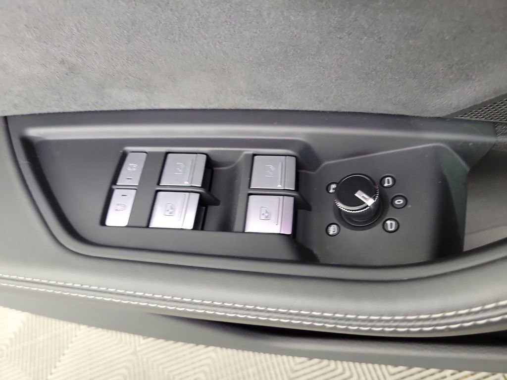 Certified 2023 Audi e-tron S Premium Plus w/ Black Optic Package AWD/4WD image 21