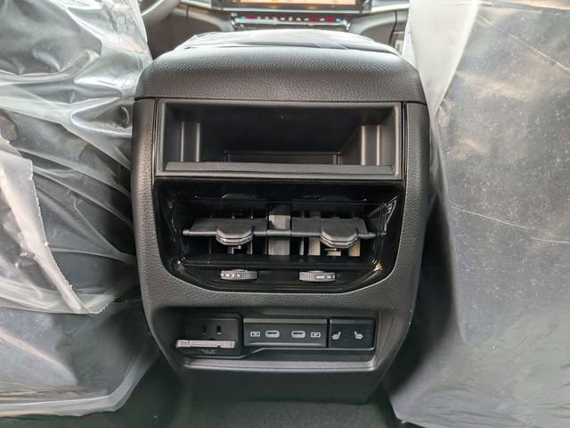 New 2026 Jeep Grand Cherokee Limited AWD/4WD image 14